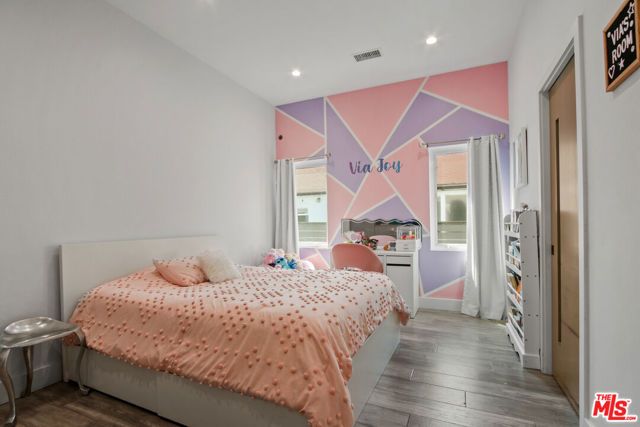 1420 Stearns Drive, Los Angeles, CA 90035