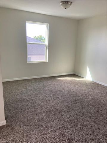 2922 NW 8th PL, Cape Coral, FL 33993