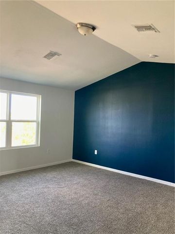 2922 NW 8th PL, Cape Coral, FL 33993