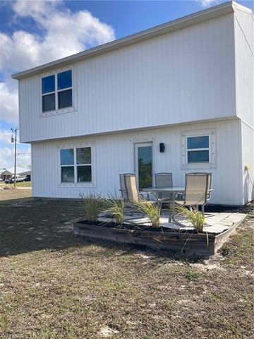 2922 NW 8th PL, Cape Coral, FL 33993