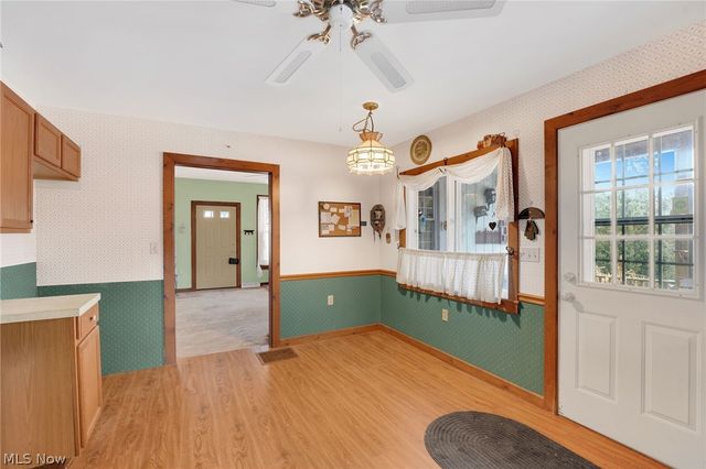 38841 Detroit Road, Avon, OH 44011