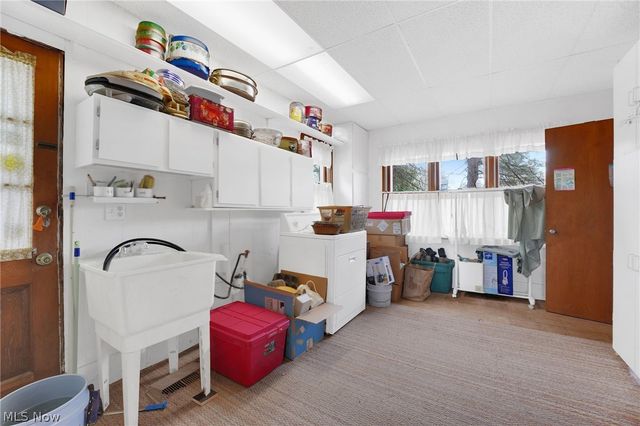 38841 Detroit Road, Avon, OH 44011