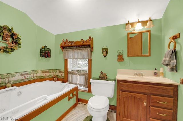 38841 Detroit Road, Avon, OH 44011