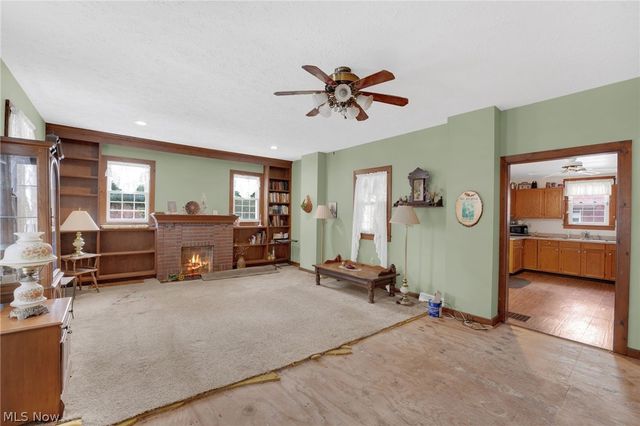 38841 Detroit Road, Avon, OH 44011