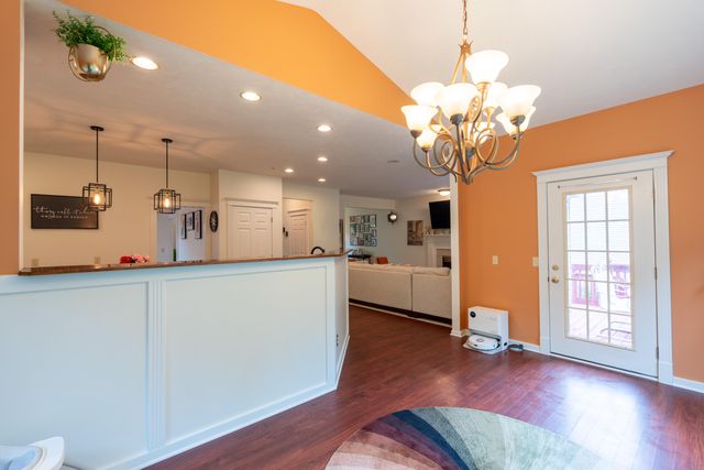 1621 Falcon Crest Drive NE, Grand Rapids, MI 49525