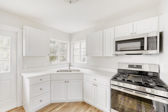 6918 Vivian Avenue, Dallas, TX 75223