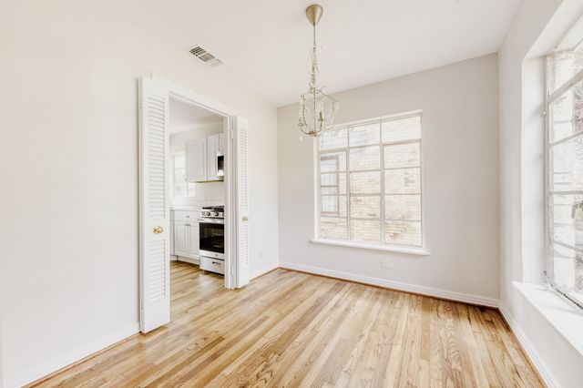 6918 Vivian Avenue, Dallas, TX 75223