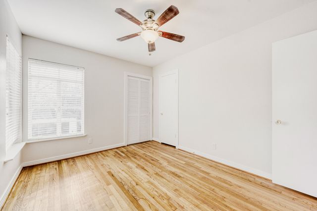 6918 Vivian Avenue, Dallas, TX 75223