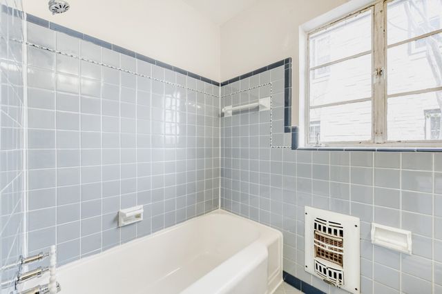 6918 Vivian Avenue, Dallas, TX 75223