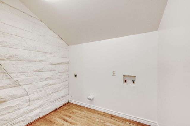 6918 Vivian Avenue, Dallas, TX 75223