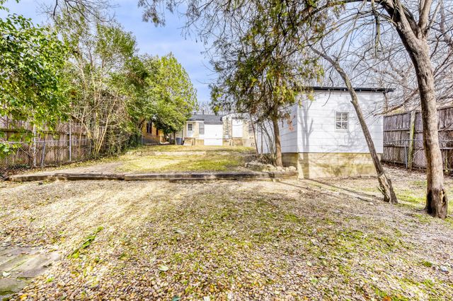 6918 Vivian Avenue, Dallas, TX 75223
