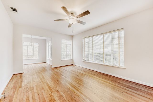 6918 Vivian Avenue, Dallas, TX 75223