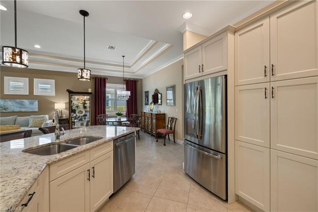 7014 DOMINICA DR, Naples, FL 34113