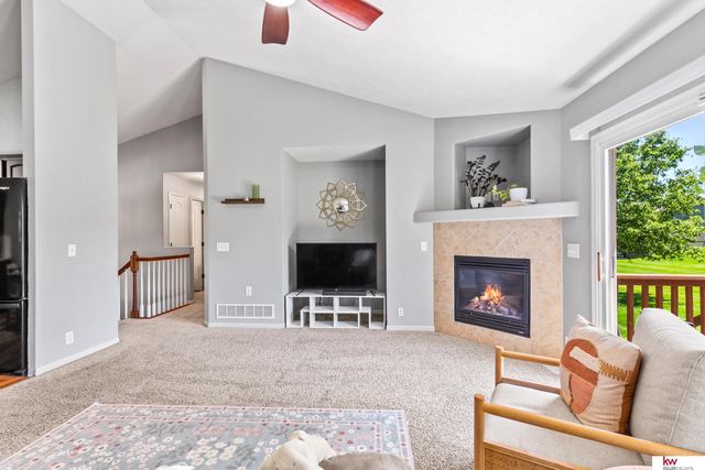 16083 Browne Street, Omaha, NE 68116