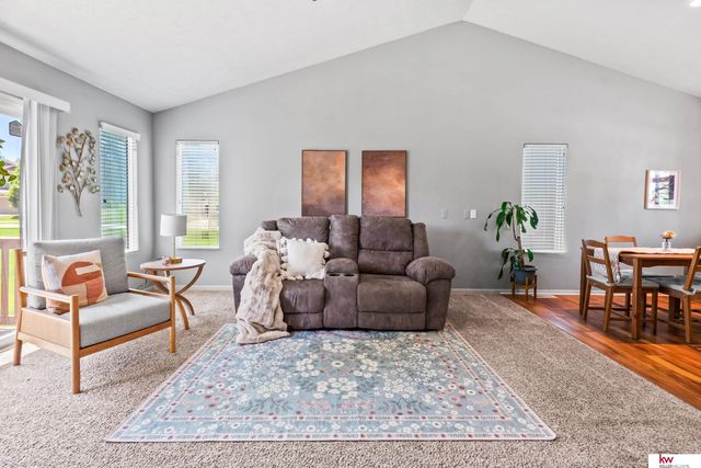16083 Browne Street, Omaha, NE 68116