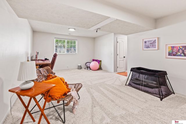 16083 Browne Street, Omaha, NE 68116