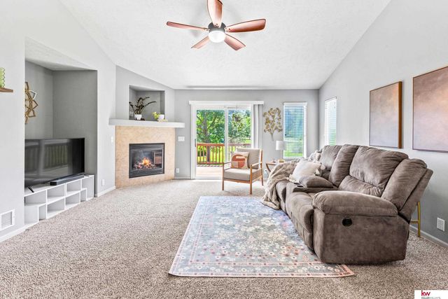16083 Browne Street, Omaha, NE 68116