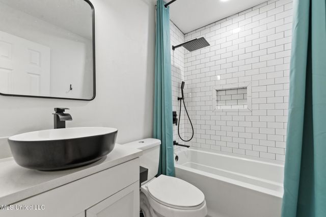 11716 Quail Creek Drive, Ocean Springs, MS 39564