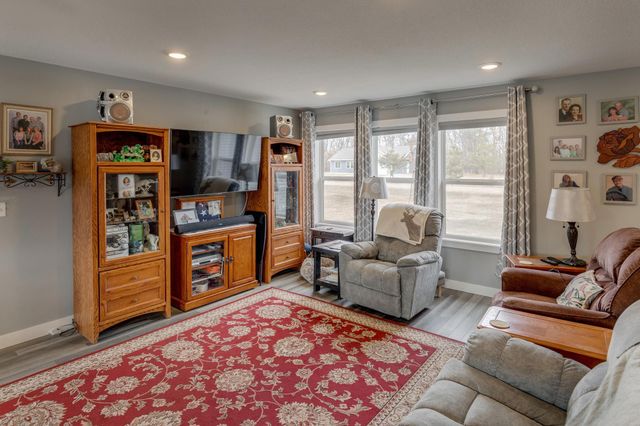 9103 3rd Avenue, Pequot Lakes, MN 56472