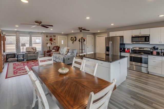 9103 3rd Avenue, Pequot Lakes, MN 56472