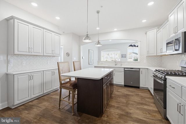 361 MEADOW ROSE DR, Lititz, PA 17543
