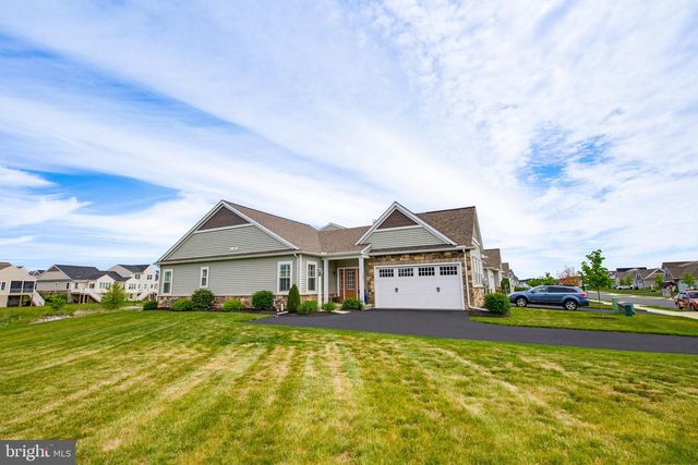 361 MEADOW ROSE DR, Lititz, PA 17543