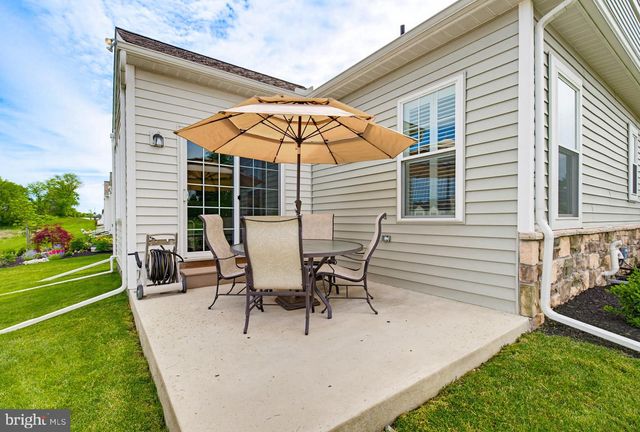 361 MEADOW ROSE DR, Lititz, PA 17543