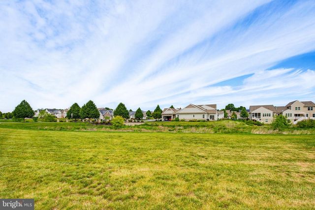 361 MEADOW ROSE DR, Lititz, PA 17543