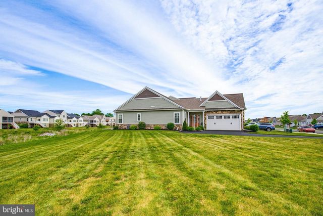 361 MEADOW ROSE DR, Lititz, PA 17543