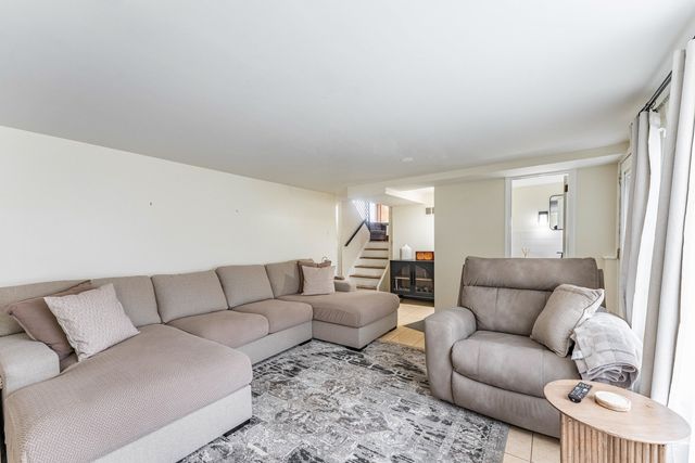 1531 N 9th Avenue, Melrose Park, IL 60160