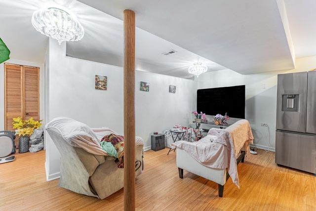 1531 N 9th Avenue, Melrose Park, IL 60160