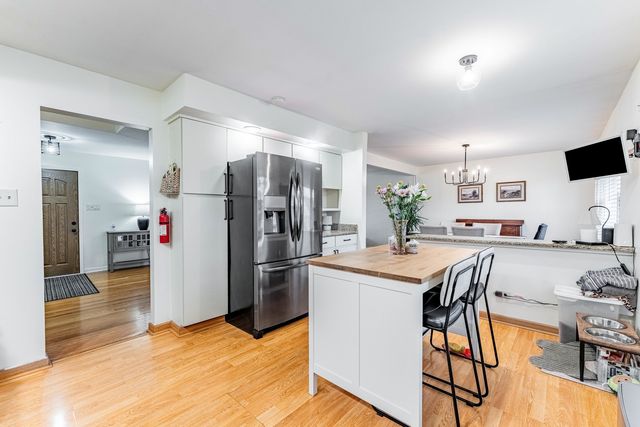 1531 N 9th Avenue, Melrose Park, IL 60160