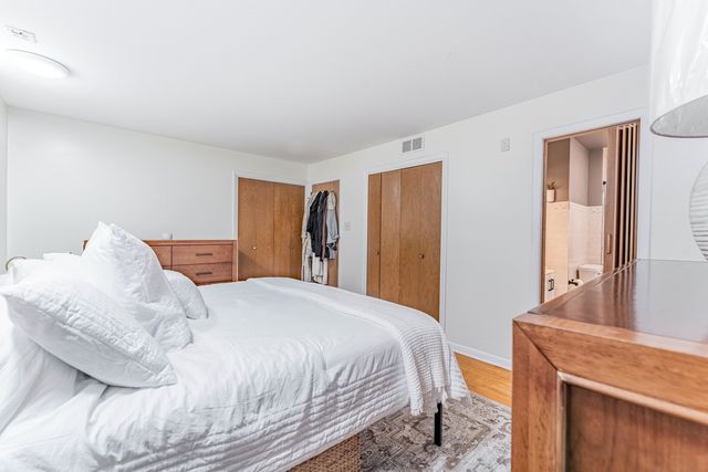 1531 N 9th Avenue, Melrose Park, IL 60160