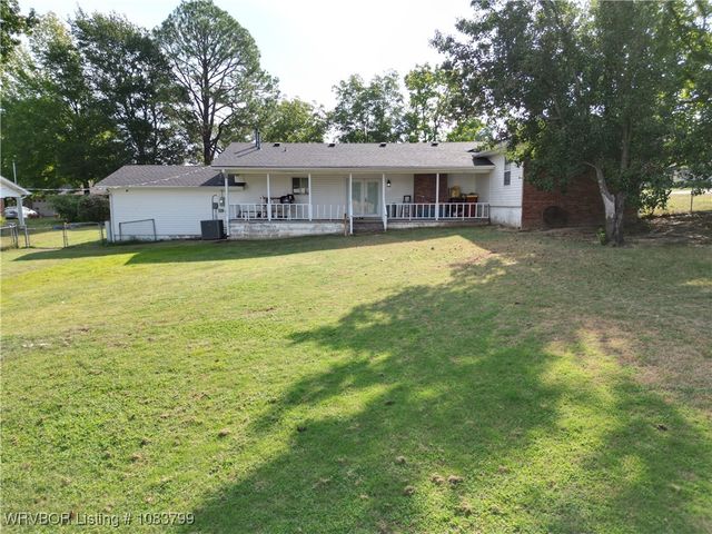 1401 N 10th Street, Van Buren, AR 72956