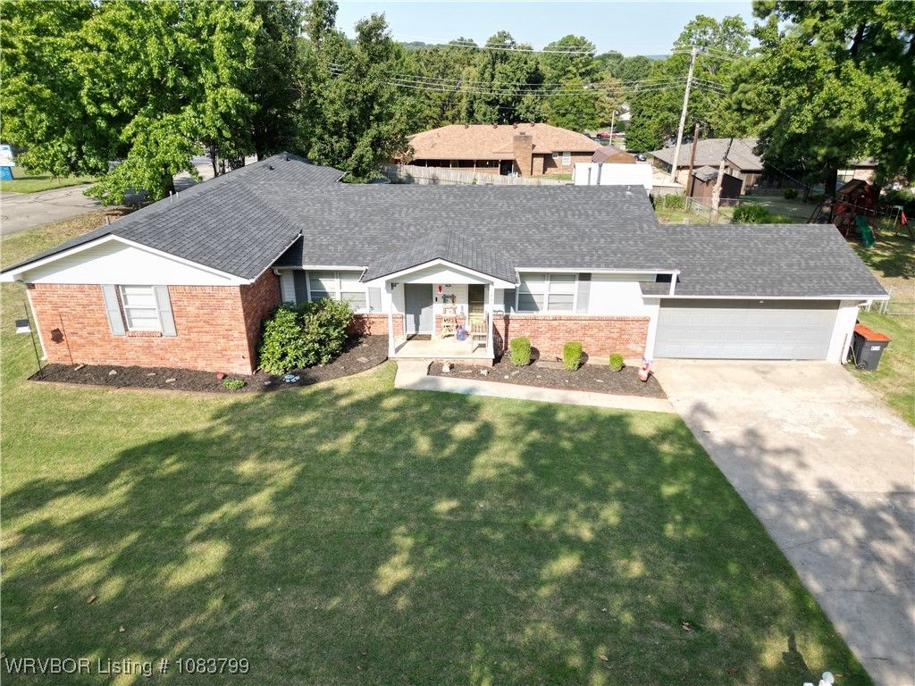 1401 N 10th Street, Van Buren, AR 72956