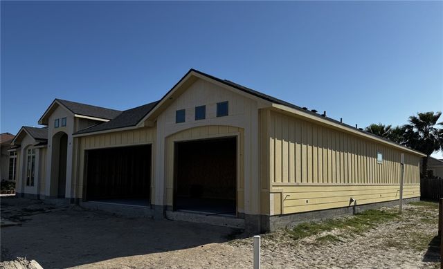 15882 El Soccorro Loop, Corpus Christi, TX 78418