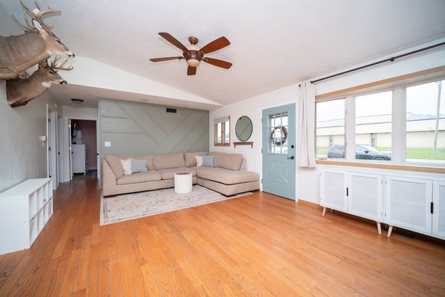 1119 Evans Avenue, Machesney Park, IL 61115
