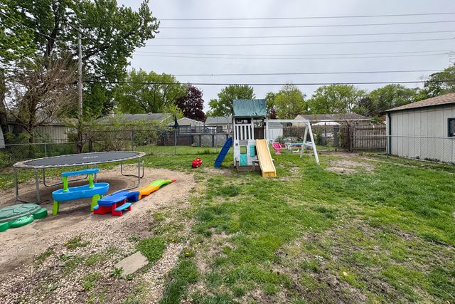 1119 Evans Avenue, Machesney Park, IL 61115