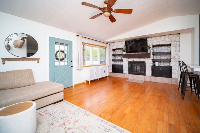 1119 Evans Avenue, Machesney Park, IL 61115