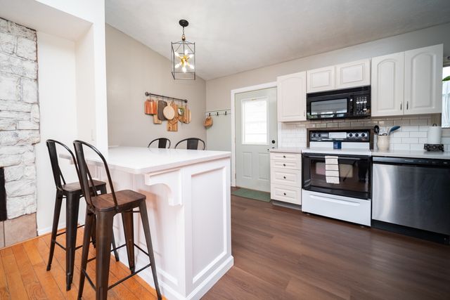 1119 Evans Avenue, Machesney Park, IL 61115