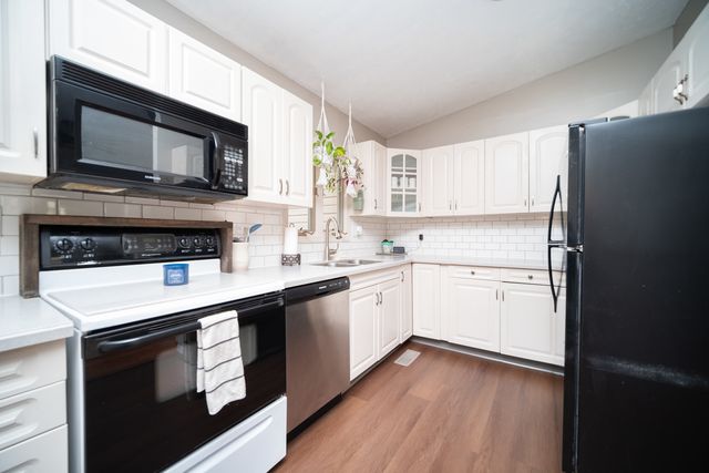 1119 Evans Avenue, Machesney Park, IL 61115