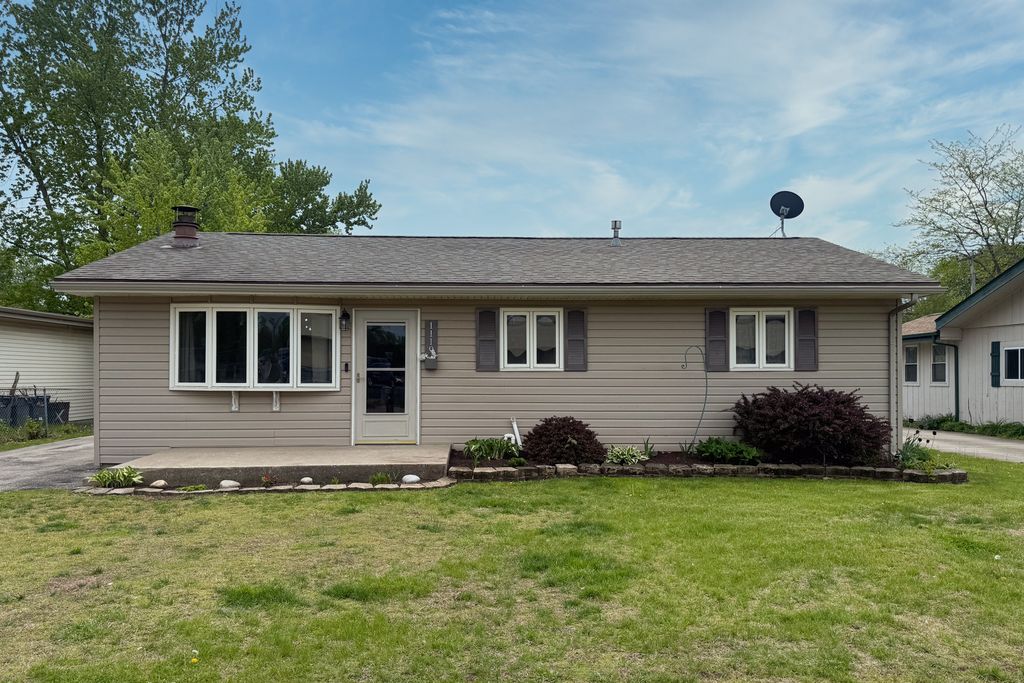1119 Evans Avenue, Machesney Park, IL 61115