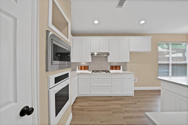 18638 Tall Oak Drive, Dallas, TX 75287