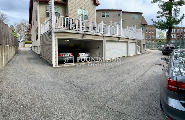 39 Selkirk Road 39, Boston, MA 02135