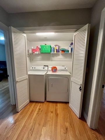 39 Selkirk Road 39, Boston, MA 02135