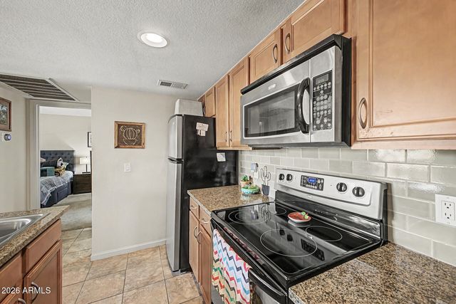 200 E SOUTHERN Avenue 204, Tempe, AZ 85282