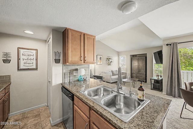 200 E SOUTHERN Avenue 204, Tempe, AZ 85282