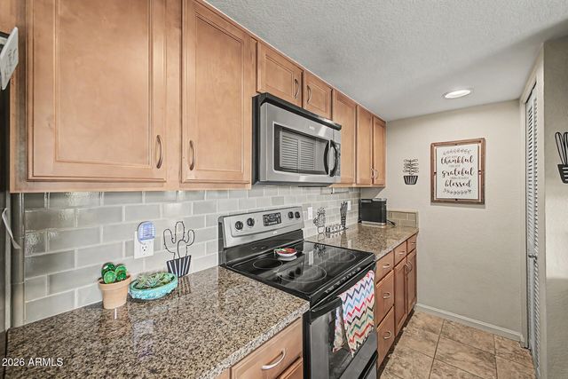 200 E SOUTHERN Avenue 204, Tempe, AZ 85282