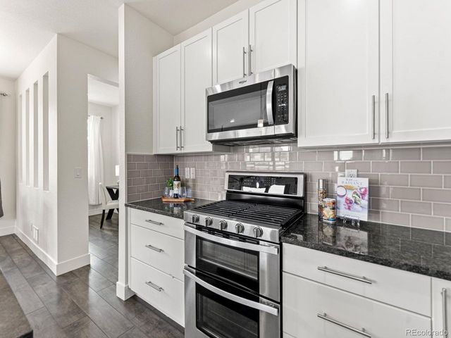 19515 E Sunset Cir, Aurora, CO 80015