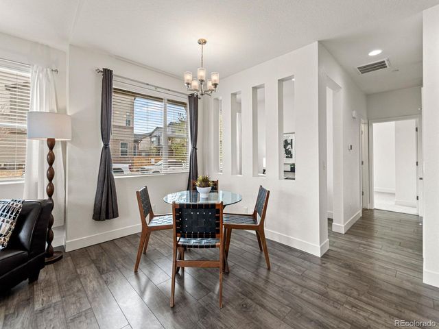 19515 E Sunset Cir, Aurora, CO 80015